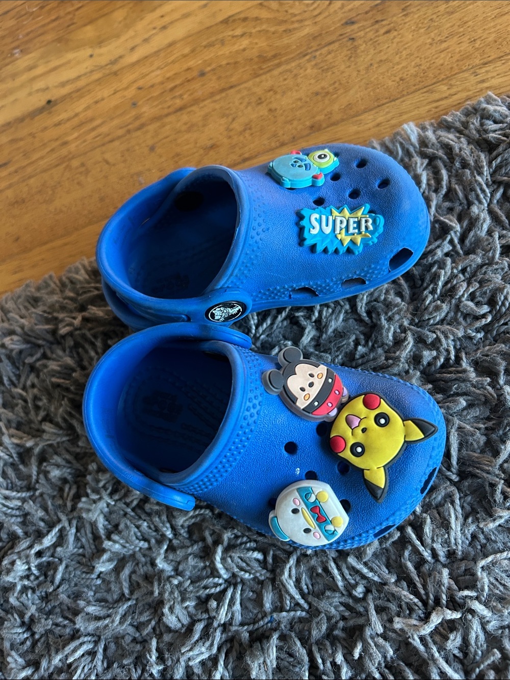 CROCS Toddler Blue Clog Shoes with Fun Charms Pikachu Mickey Size 5